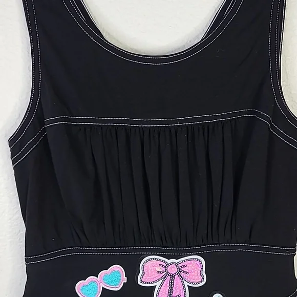 BCBG Dress Size Small Black White Embellished Cut Out Back Cute Travel Casual - Picture 4 of 9